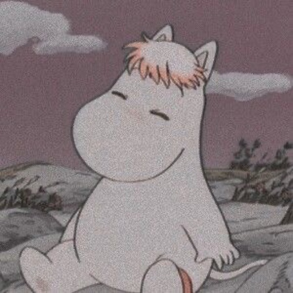 Meet your Posher, Nicole - Picture 1 of 1